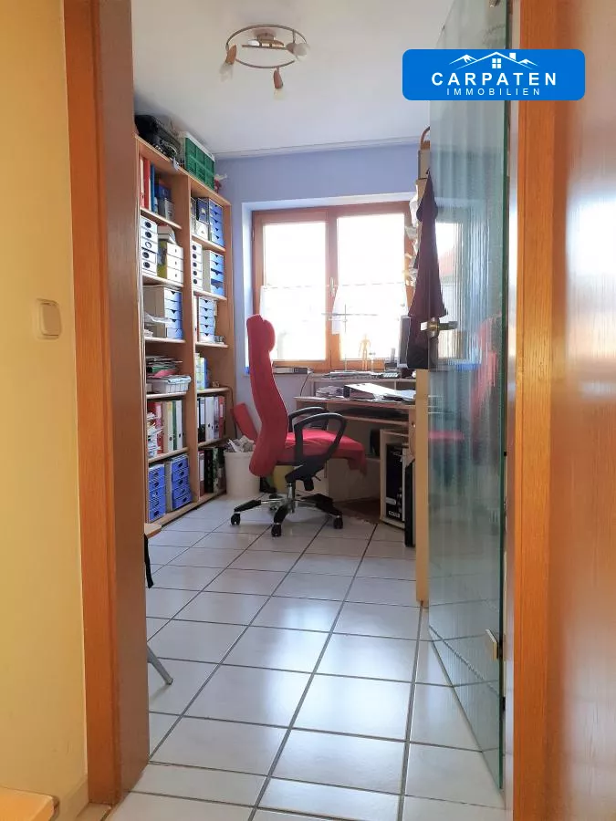 Büro EG
