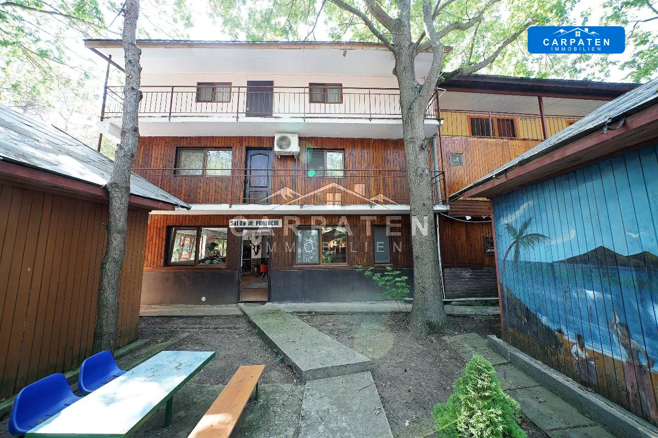 C115 Lounge ProtocolHotel