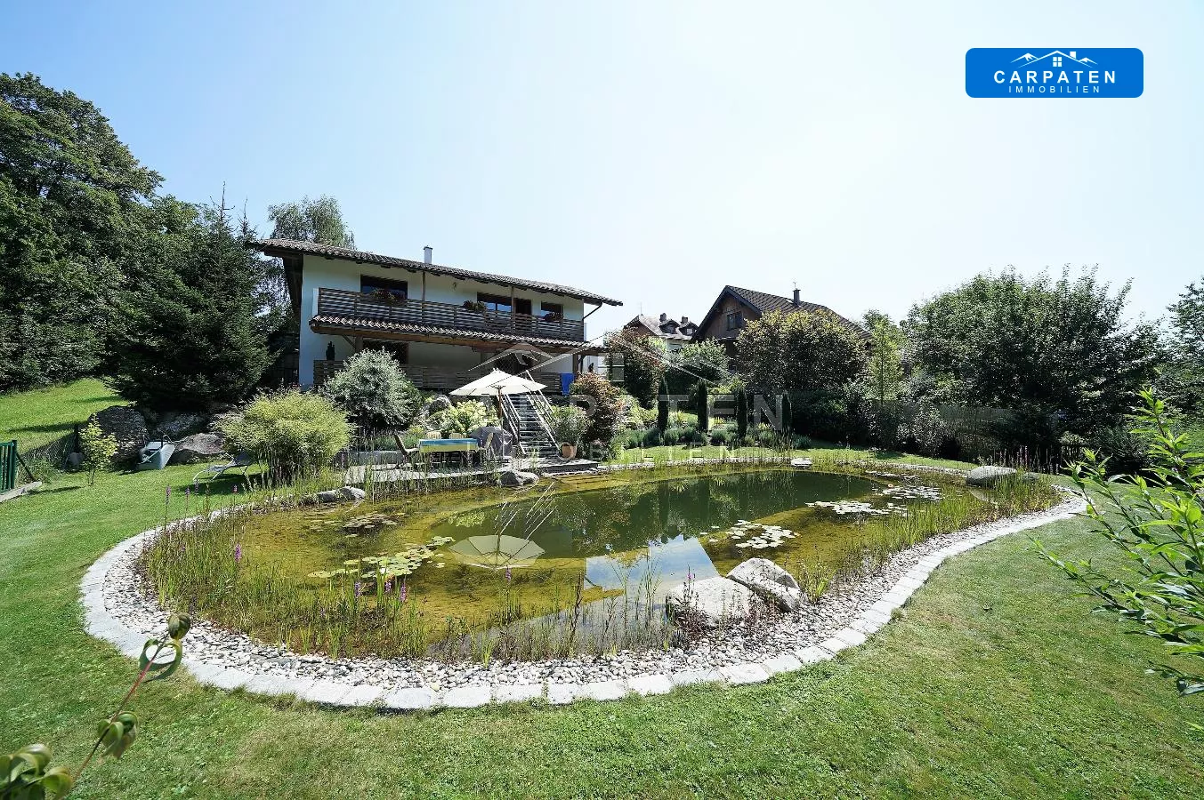 Haus & Schwimmteich Ansicht Nord-Ost