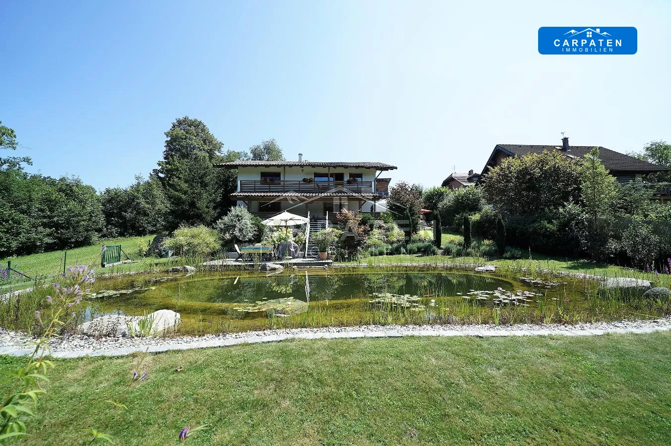 Haus & Schwimmteich Ansicht Ost