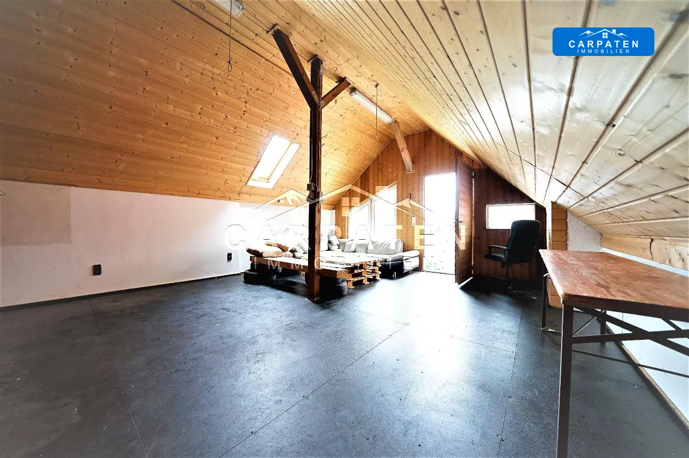 Lagerraum-Partyraum.