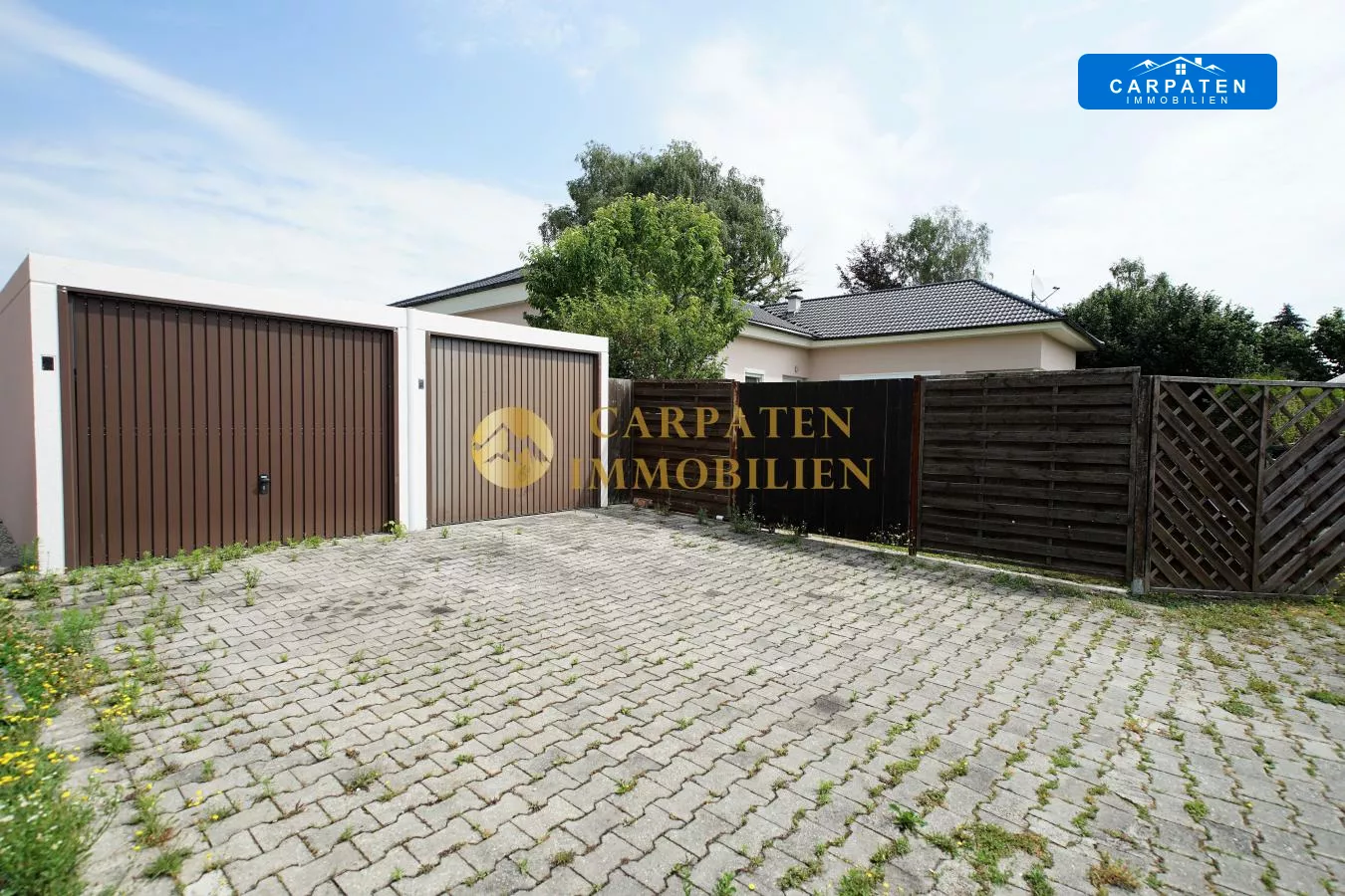 Garagen und Stellplätze