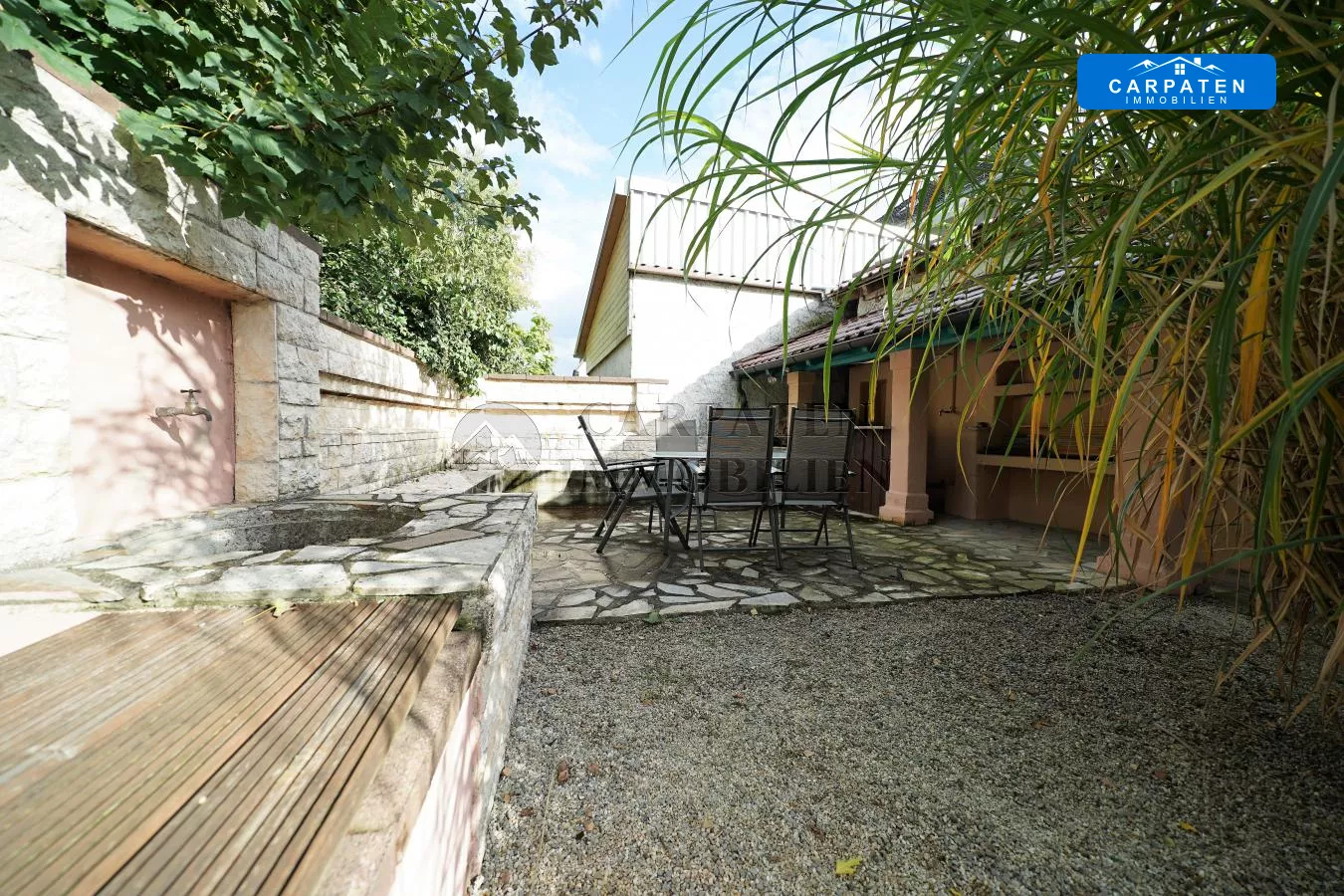 Sitzecke mit Grillplatz