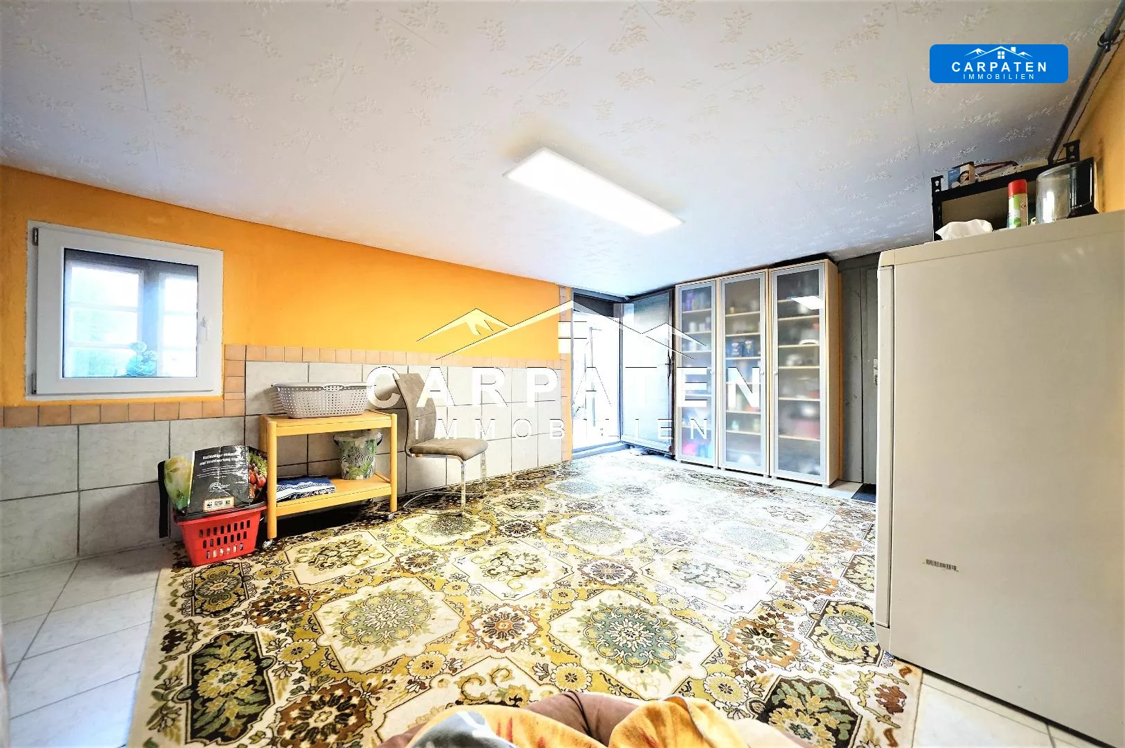 Zimmer m. Heizkörper