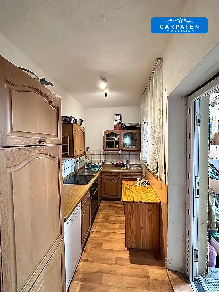 Küche mit Zugang Terrasse EG