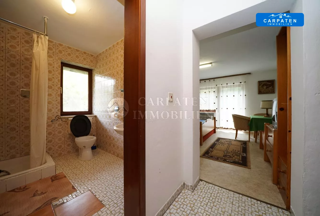 Ansicht Zimmer mit Bad