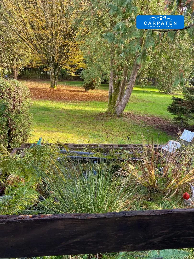 Gartenidylle mit Wiese