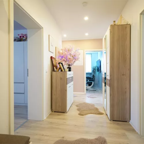 Provisionsfrei: Gepflegte 4-Zimmer-Etagenwohnung – saniert, Keller & 2 Stellplätze - 84140 Gangkofen