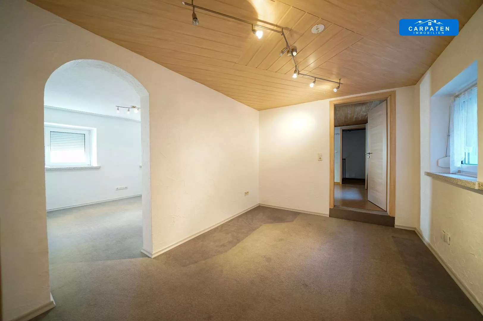 Kinderzimmer und Büro OG