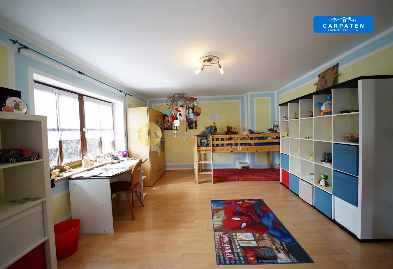 Kinderzimmer 2 OG