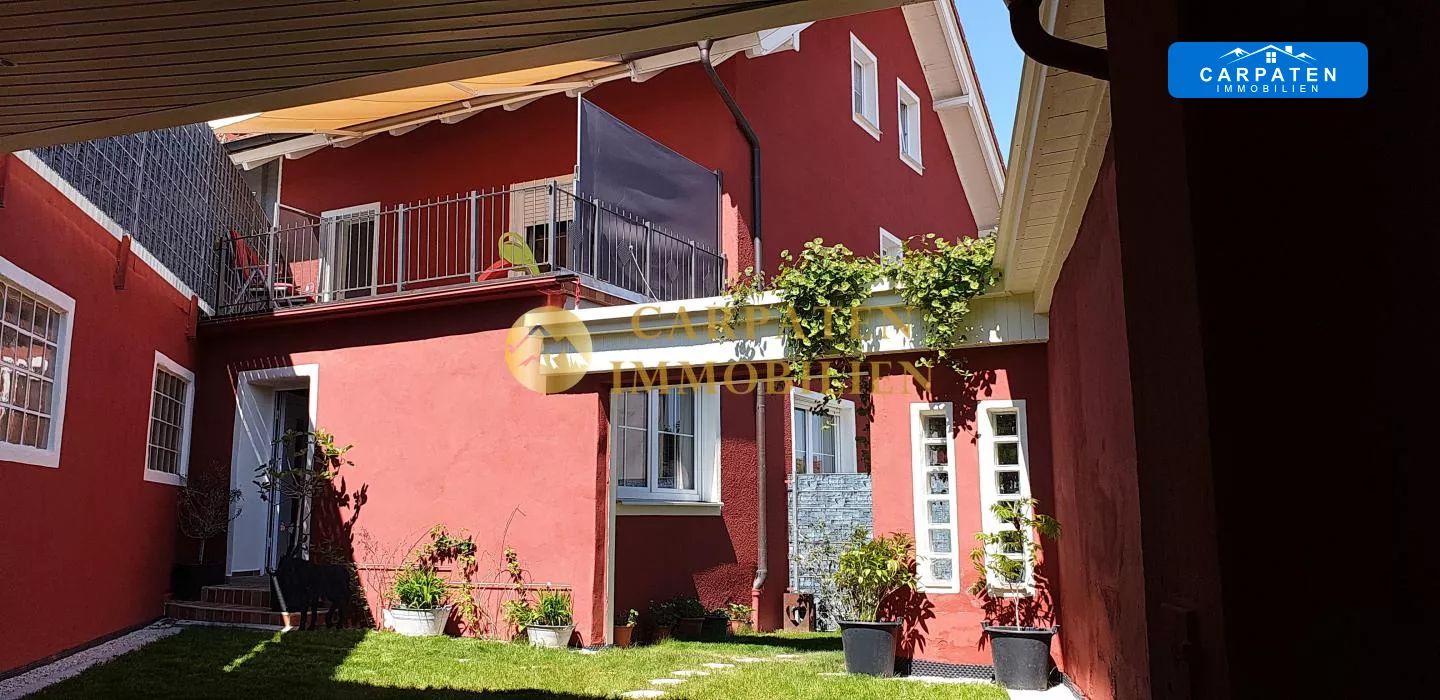 Ansicht Garten und Balkon