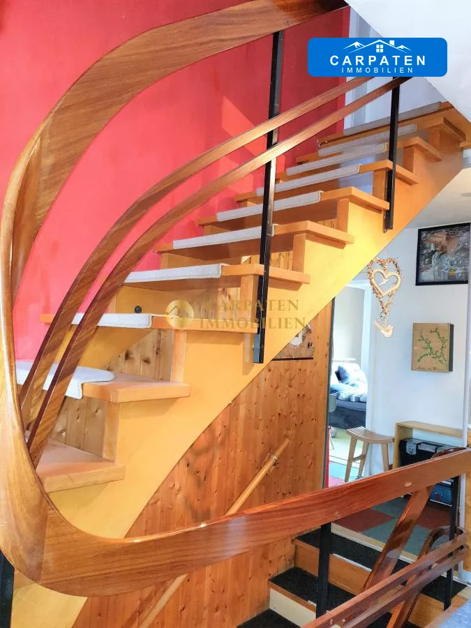 Treppen zum Dachgeschoss