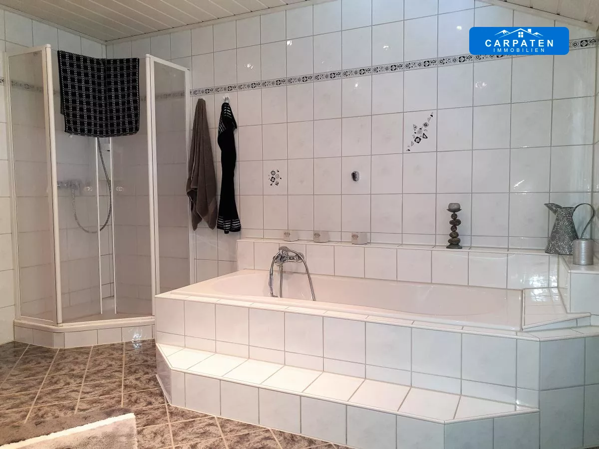 Badezimmer OG.