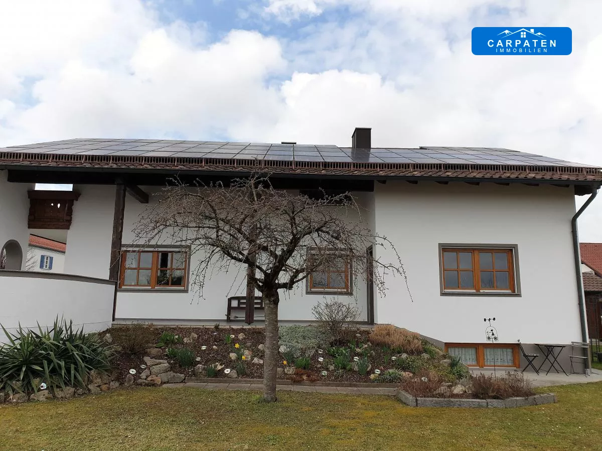 Ansicht Haus und Garten