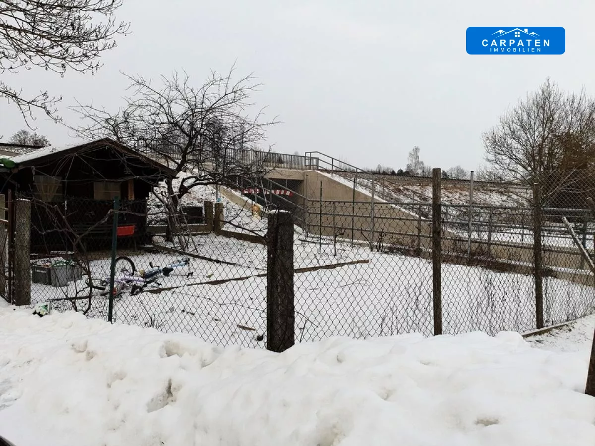 Garten mit Gartenhaus