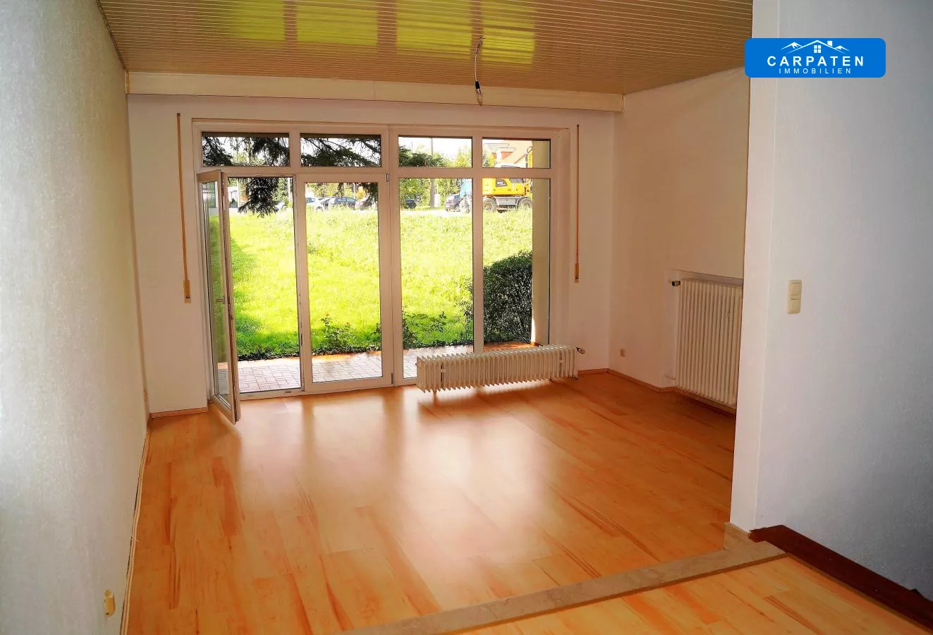 Wohnzimmer mit Ausgang Terrass