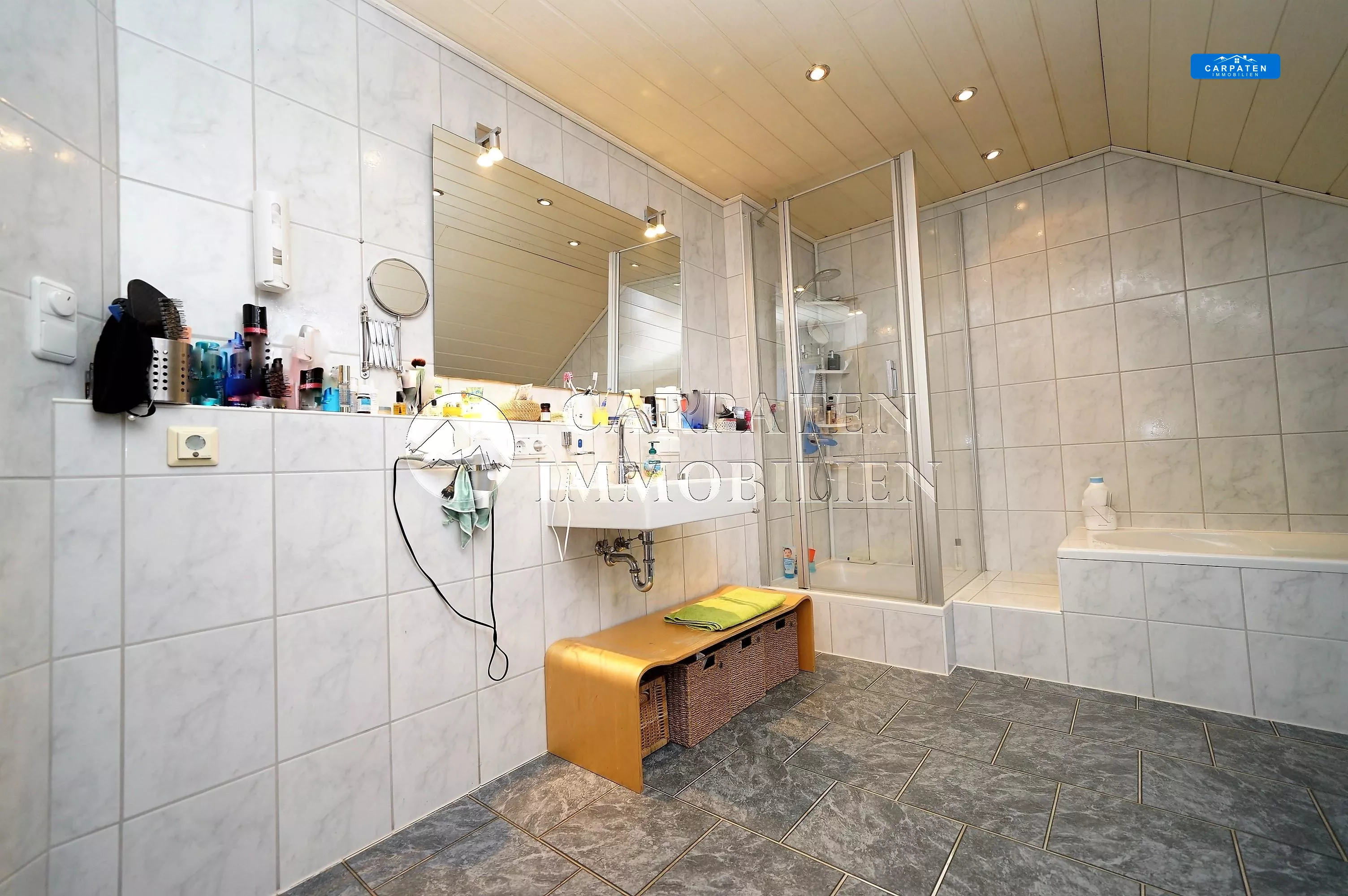 Badezimmer DG