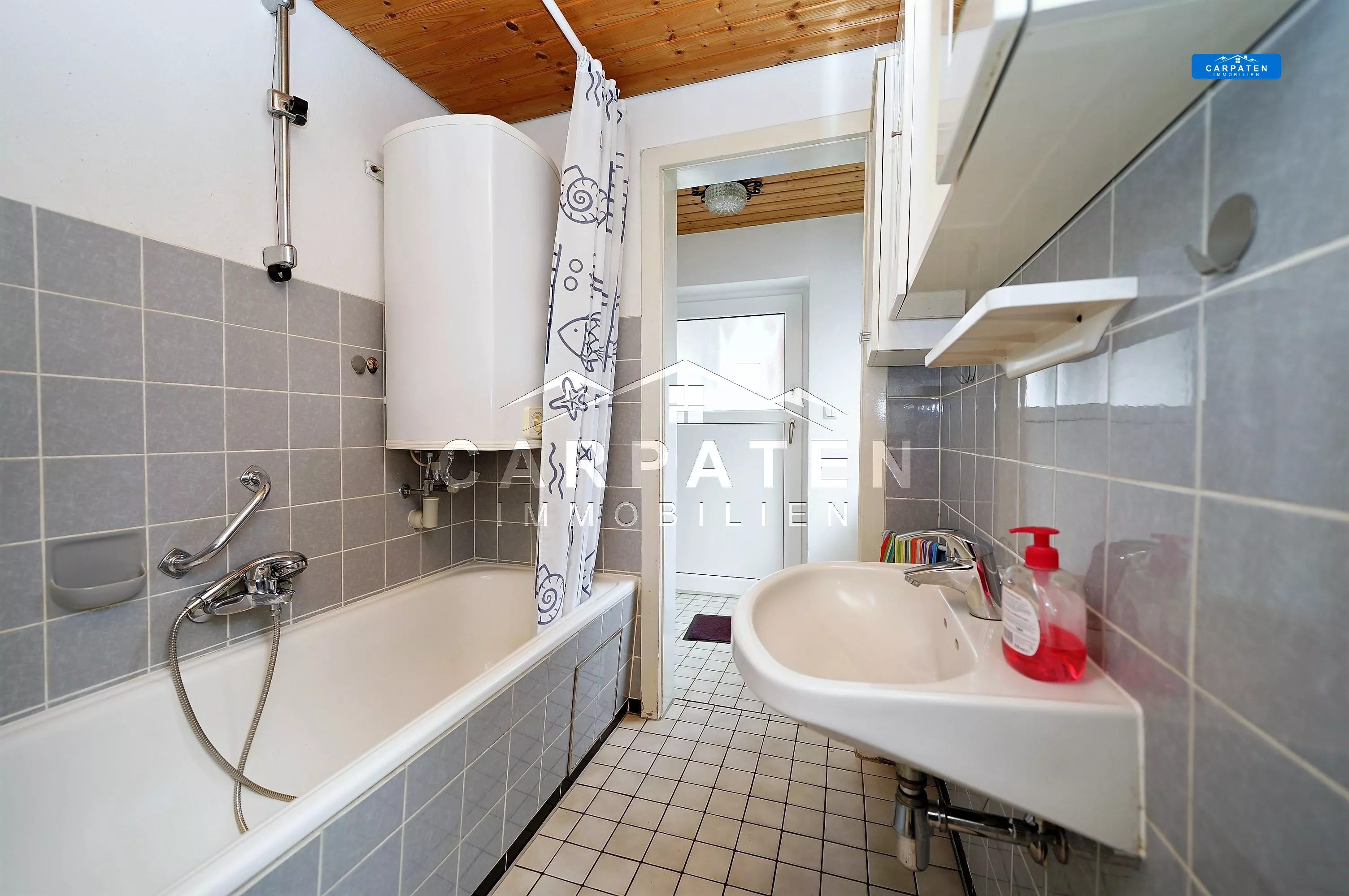 Badezimmer EG Altbau